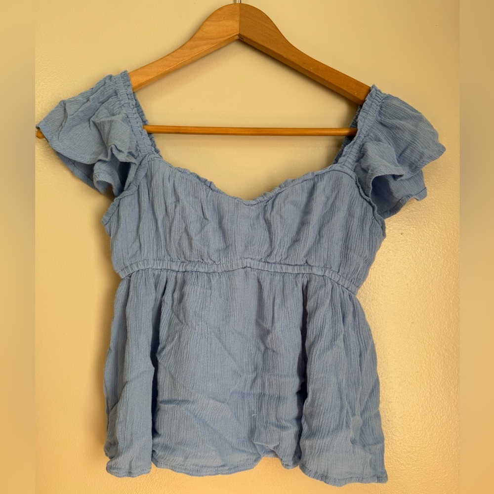 Hollister Women’s Smocked Peplum Top Light Blue Flutter Sleeve Blouse Size XS